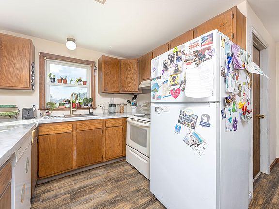 5th image of 4 Twin Meadow Drive #A