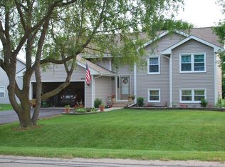 600 Constitution Dr SW, Poplar Grove, IL 61065