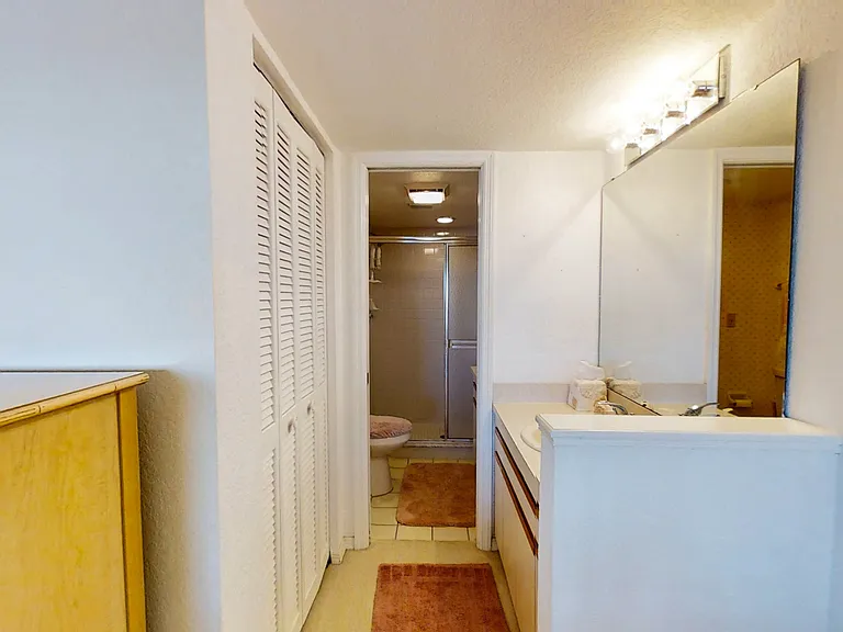 448 Bouchelle Dr #305 — Photo 21