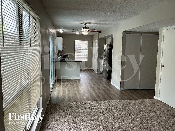 2nd image of 1221 Crossbrook Blvd