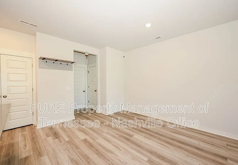 2708 Fordham St — Photo 12