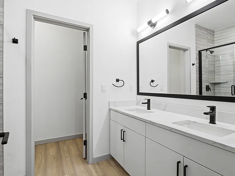 University Hills Townhomes — Photo 22