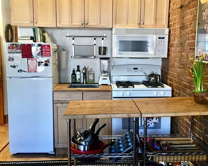 10 King Pl #2R — Photo 3