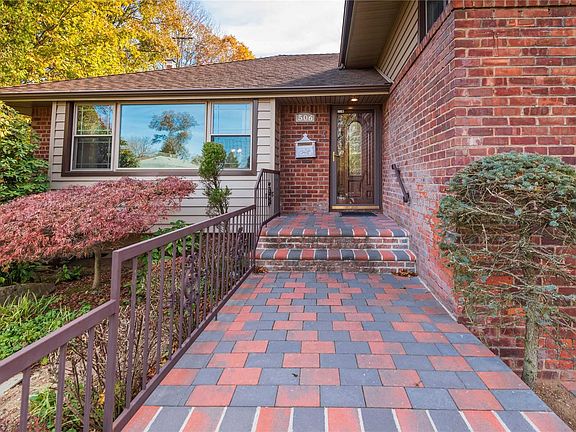 2nd image of 506 Alicia Dr