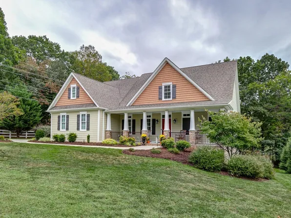 100 Amaya Dr, Lynchburg, VA 24503
