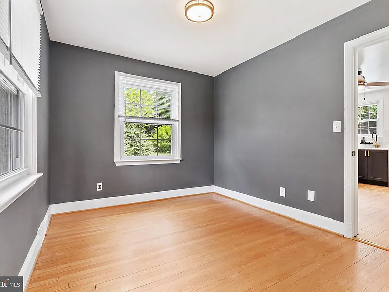 9223 Old Court Rd — Photo 39