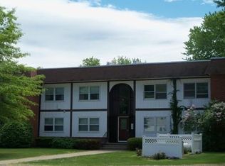 25 Keegan Ln APT 4C, Greenfield, MA 01301