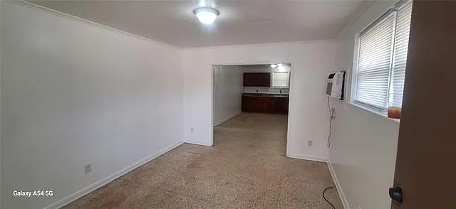 2 bed, 1.0 bath, 900 sqft, $1,175 — Photo 2
