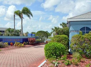 1677 SE Green Acres Cir APT LL-102, Pt Saint Lucie, FL 34952