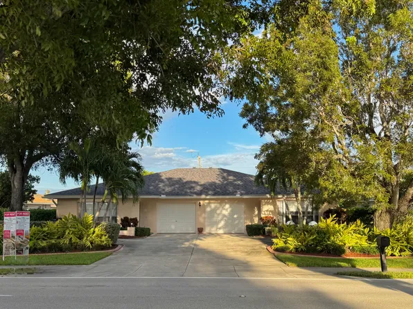 3633 Country Club Blvd #1, Cape Coral, FL 33904
