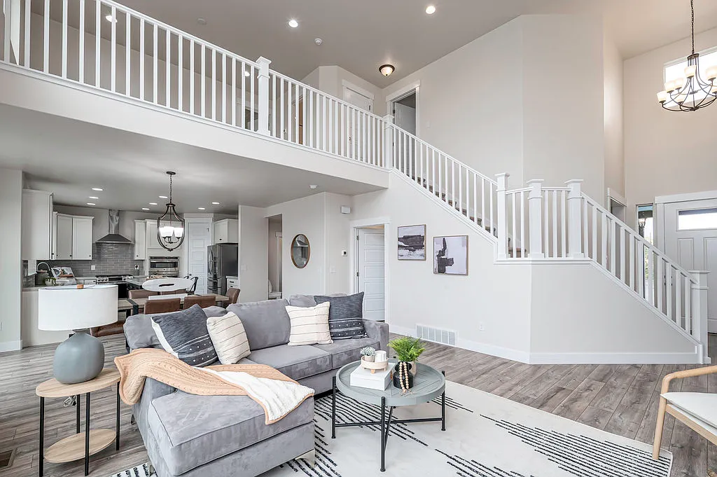 5 bed, 5.5 bath, 4000 sqft, $4,500 — Photo 4