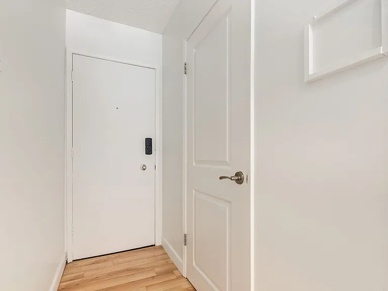 1015 Cameron Ave SW — Photo 14