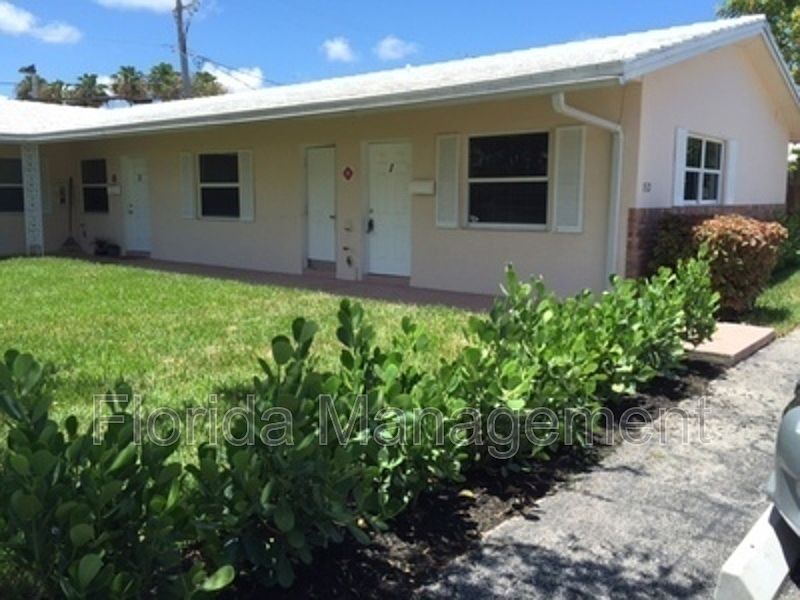 1st image of 1521 SE 23rd Ave #1