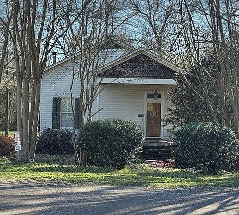 2nd image of 307 W Marion Ave