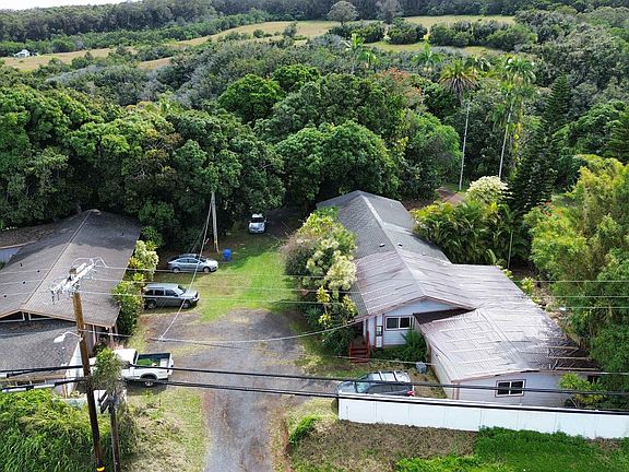 2nd image of 2615 Kaupakalua Rd