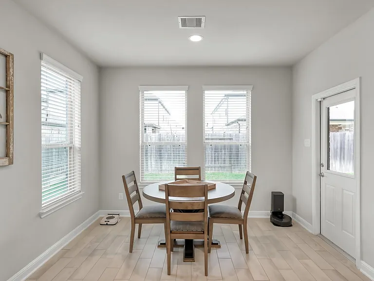 241 Bright Bluff Cir — Photo 17