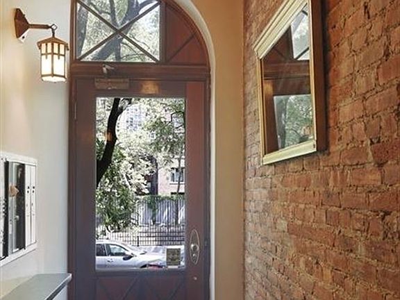 5th image of 158 W 94th St #3F
