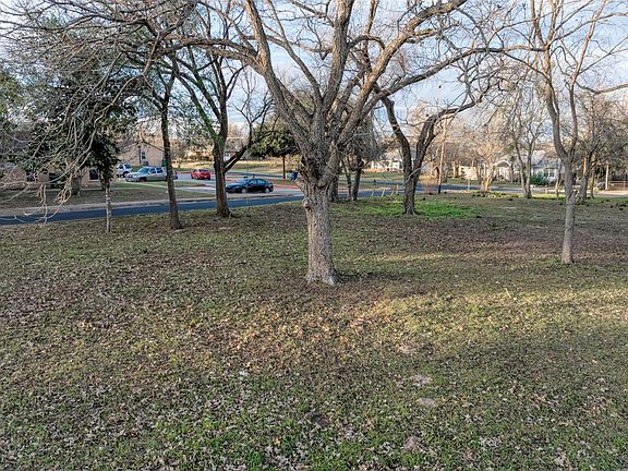 2nd image of LOT 2 E Alamo St #2
