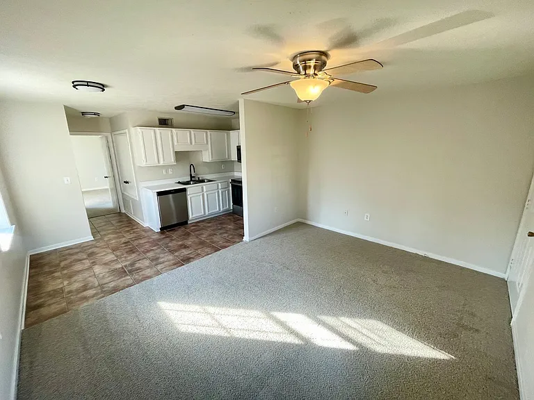 GS-Oak Village I — Photo 2