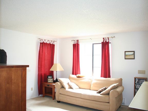 3rd image of 284 NW Calista Ct