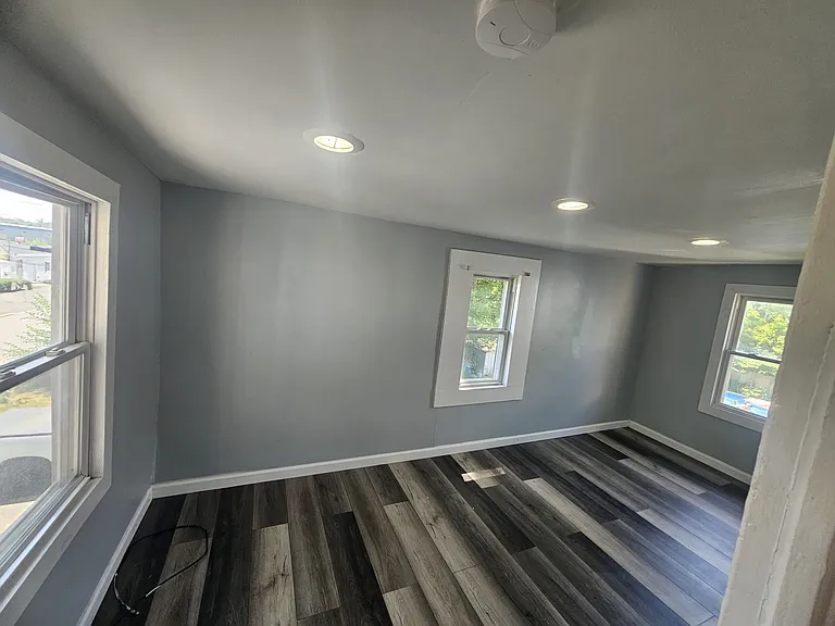 501 Calvert St — Photo 15