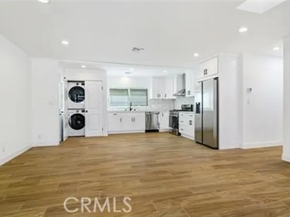 5706 Burnet Ave, Van Nuys, CA 91411