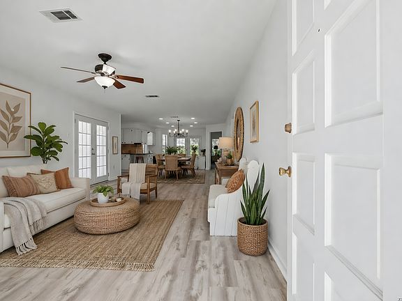 3rd image of 1245 Hillcrest