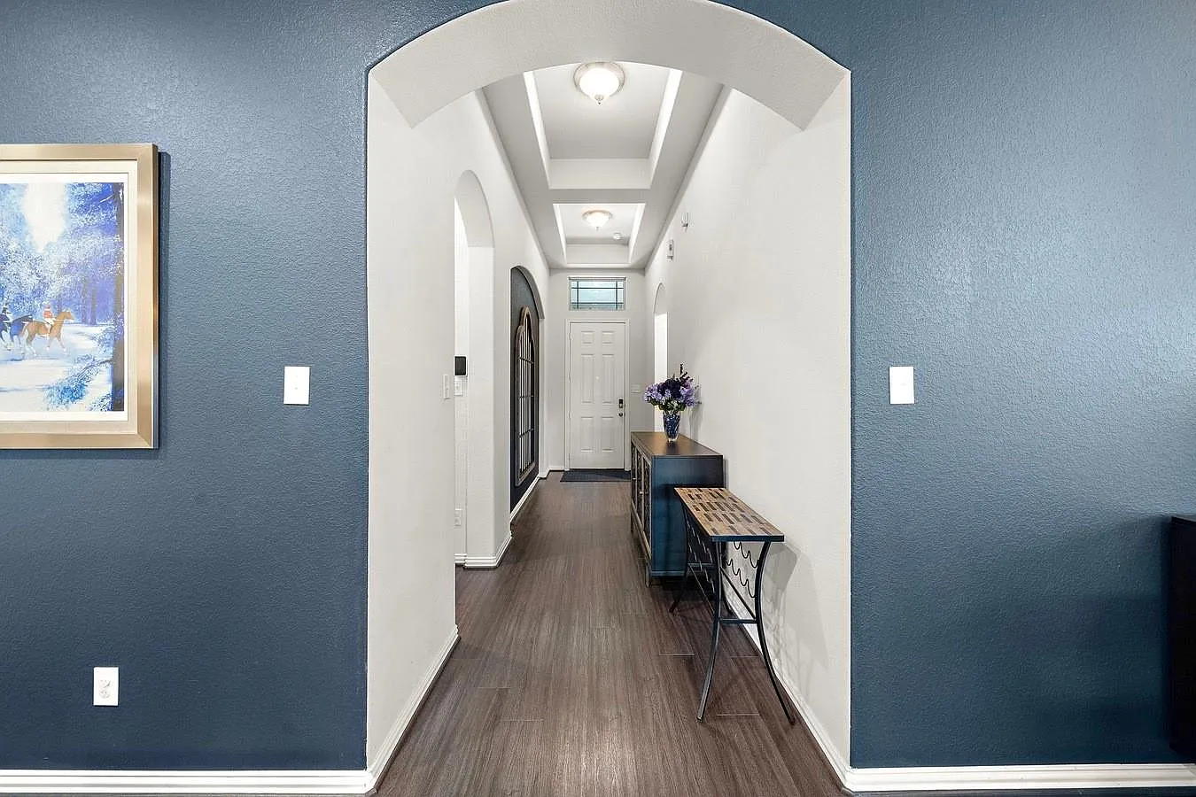 3 bed, 2.0 bath, 1857 sqft, $2,500 — Photo 2