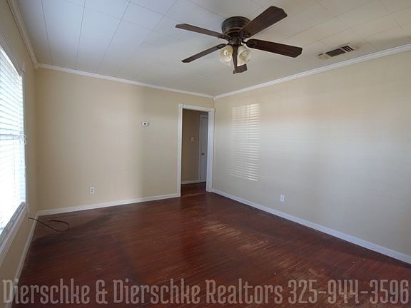 5th image of 101 Clayton St