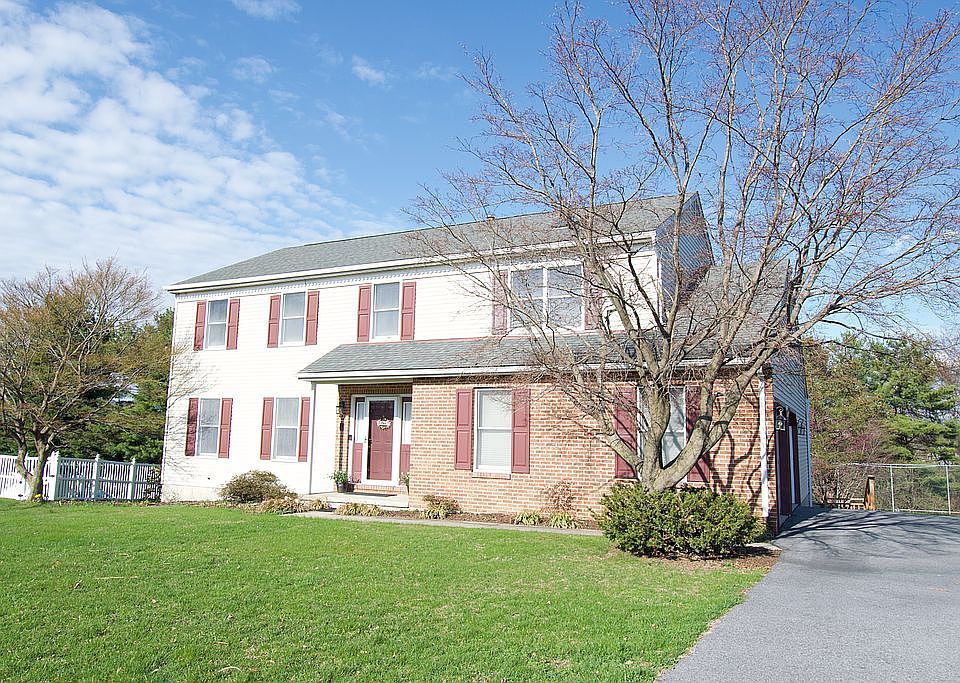 1st image of 2909 Daniel Dr