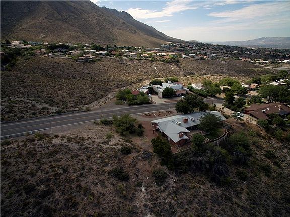 3rd image of 1083 Thunderbird Dr