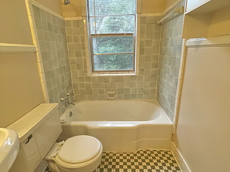 912 Oxmoor Rd #3 — Photo 24