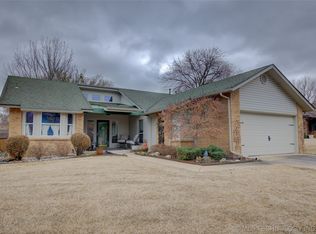 1203 W Los Angeles Cir, Broken Arrow, OK 74011
