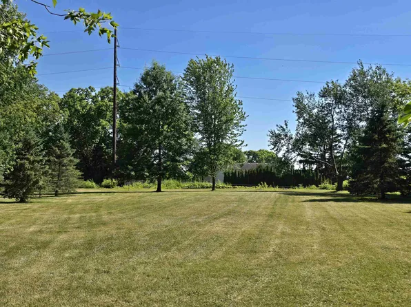 Lakeview Ct, Menasha, WI 54952