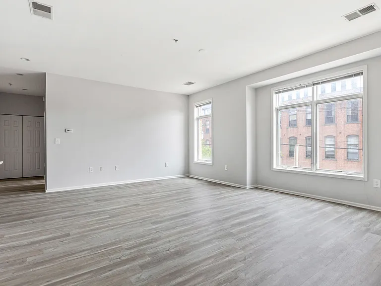 1000 Jefferson Street Apartments — Photo 38
