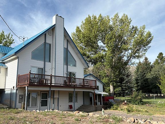 2nd image of 881 Mountain View Dr