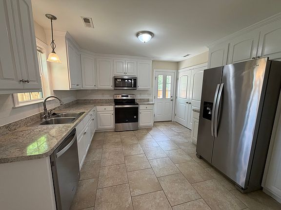 3rd image of 3710 Ashbrook Dr NW #B3