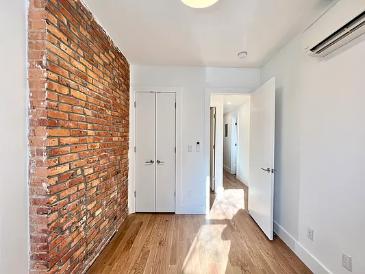 Rented by Hagstrom Management Inc | media 36