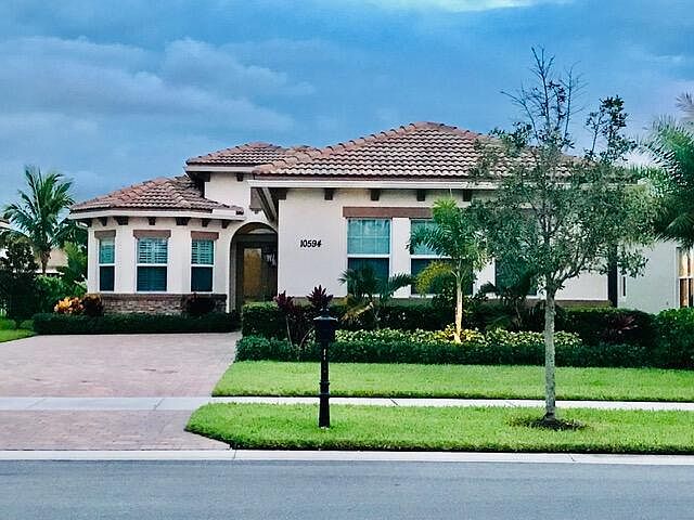 1st image of 10594 SW Capraia Way