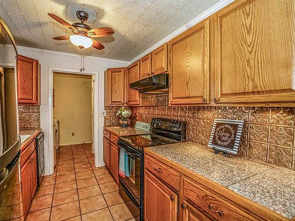 4th image of this home