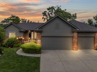 1422 S 190th Plz, Omaha, NE 68130