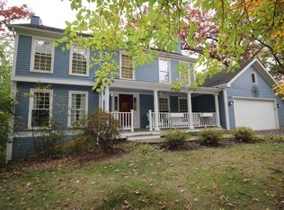 4220 East Dr, Crystal Lake, IL 60012