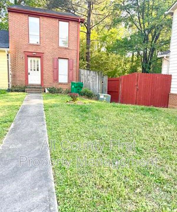 1st image of 910 Glynn Oaks Dr Unit 2