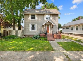 1111 S 4th St, Pekin, IL
