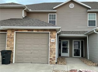 1643 SW Madison St, Lees Summit, MO 64081