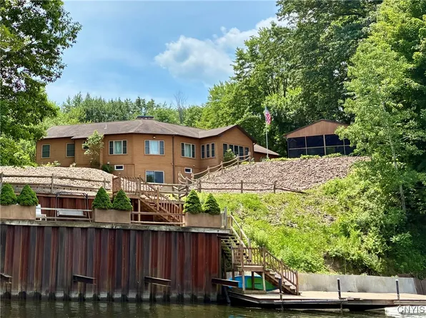 75 Aldrich Ln, Pennellville, NY 13132