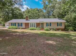 397 Riverbend Rd N, Goldsboro, NC 27530