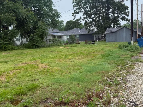 515 W 19th St, Joplin, MO 64804
