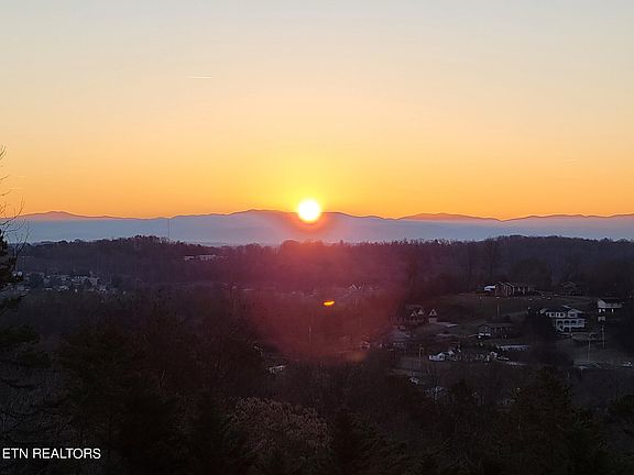 4th image of 1363 Little Mountain Ln