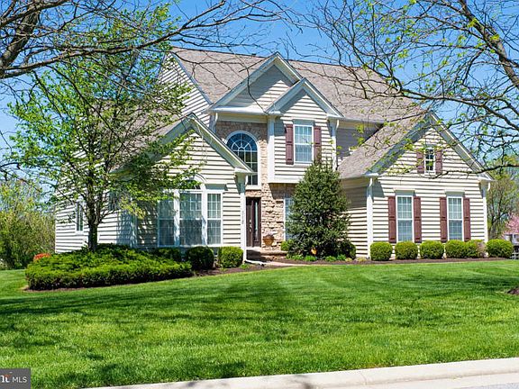 2nd image of 318 Hedgepocket Way
